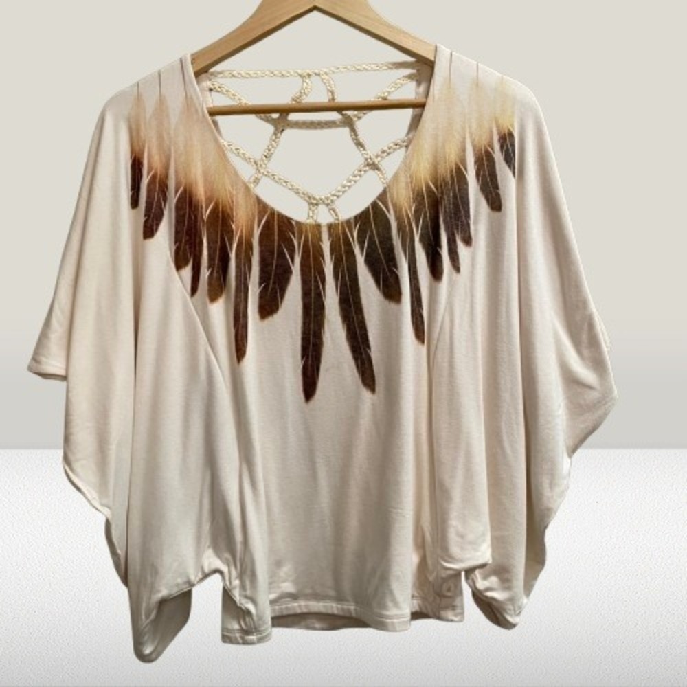 NEW Sky Feather Print Macrame Cage Back Dolman Sleeve Top Cream XS‎